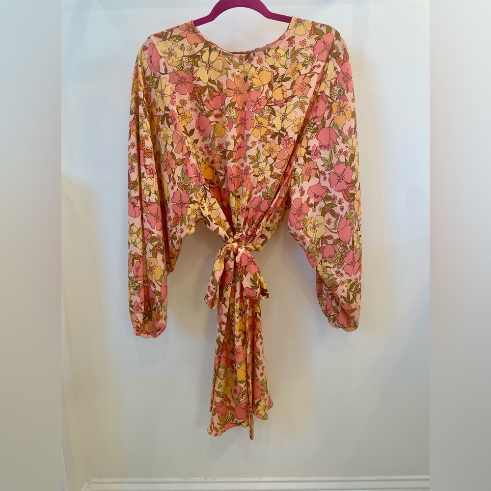 Show Me Your Mimi Size Large Dress. Elastic waistband and tie waist. Worn once.
